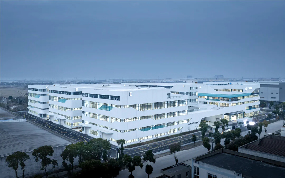 英翰尼厂区建筑外景