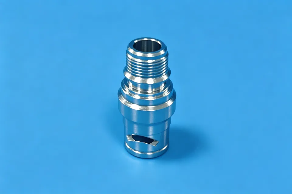 英翰尼液冷接头 CNC 加工样件：SUS316 / SUS304 侧窗结构液冷接头