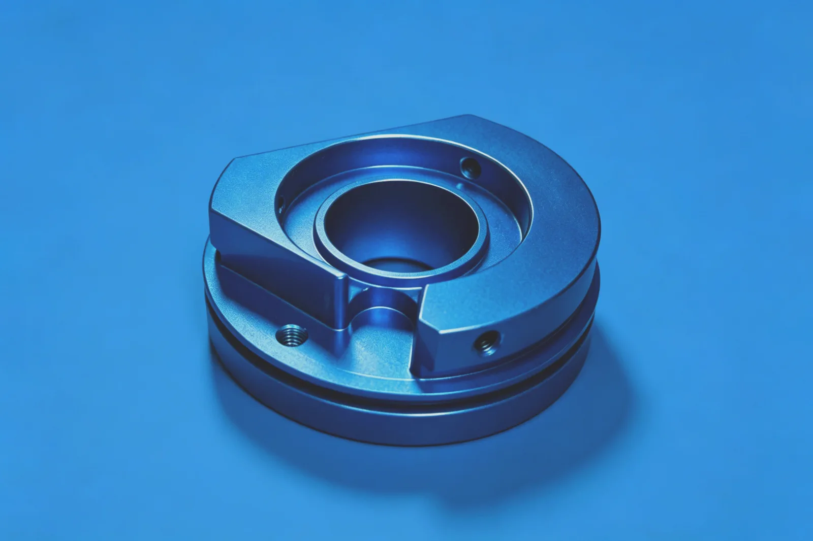 Physical semiconductor precision-machined component