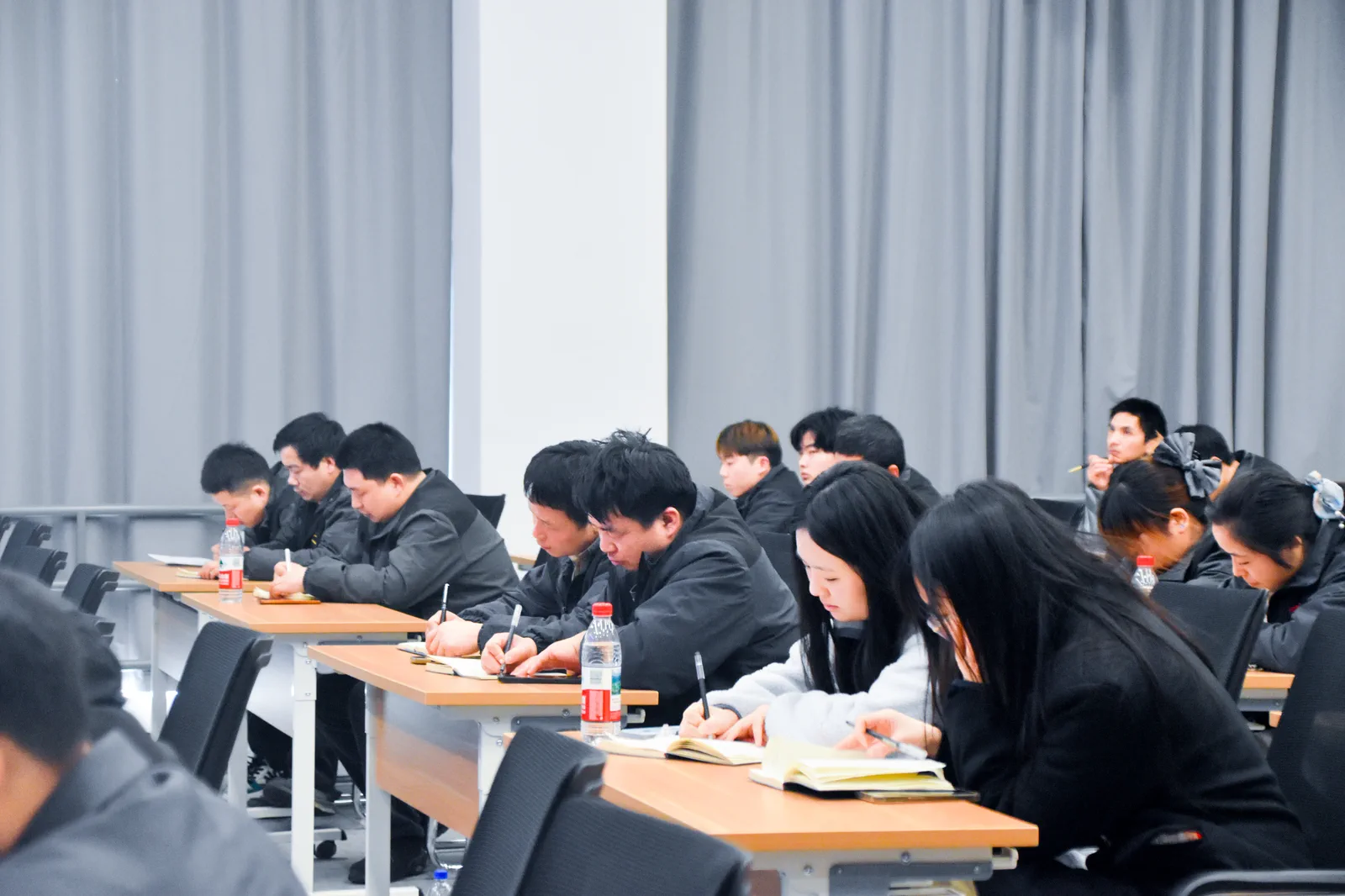 英翰尼员工活动与团队风采