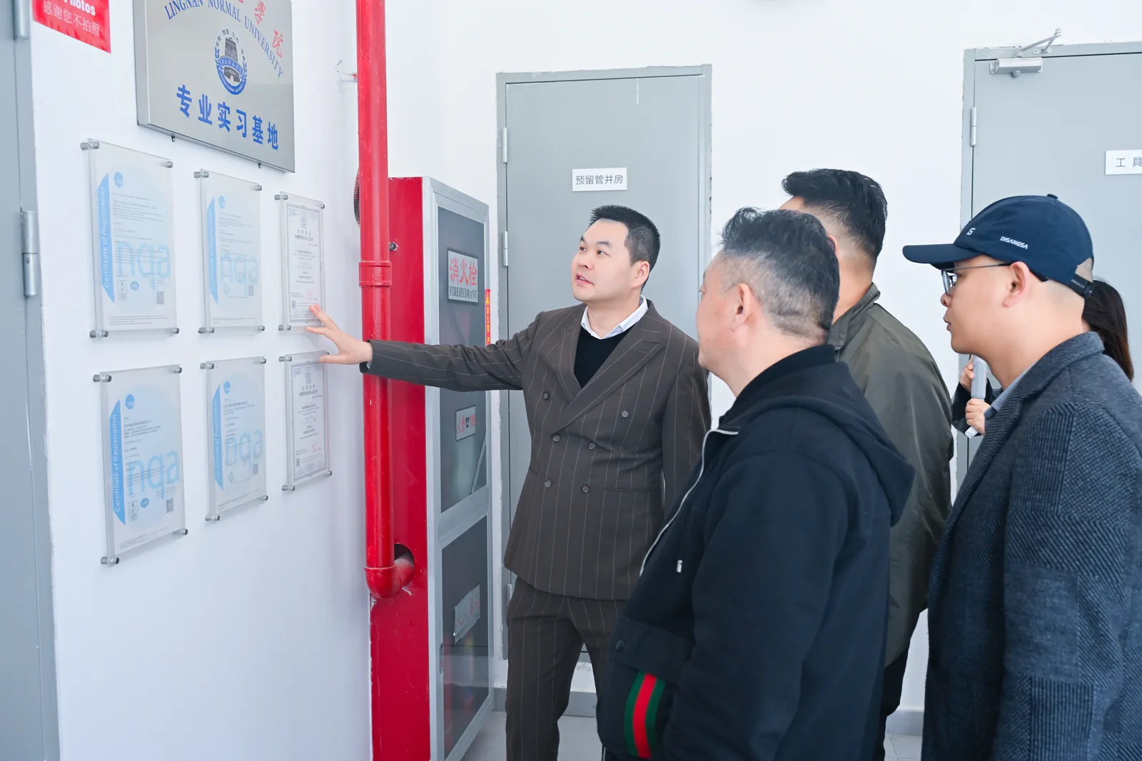英翰尼员工活动与团队风采